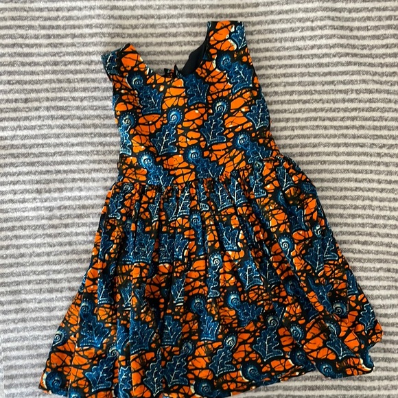 EUC DRESS age 2-4 - Picture 1 of 4